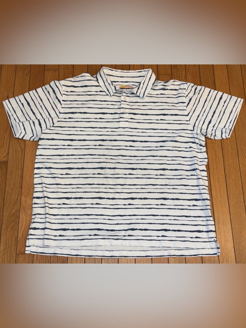 Orvis Men's XL Three Forks Polo Shirt White Navy Blue Striped 100% Cotton